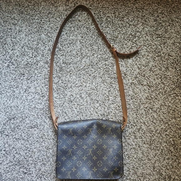 Louis Vutton Monogram Cartouchiere GM - Picture 7 of 14